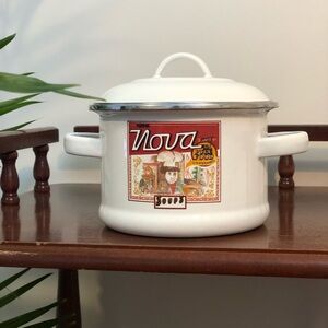 White Enamel Nova Cooking Pot